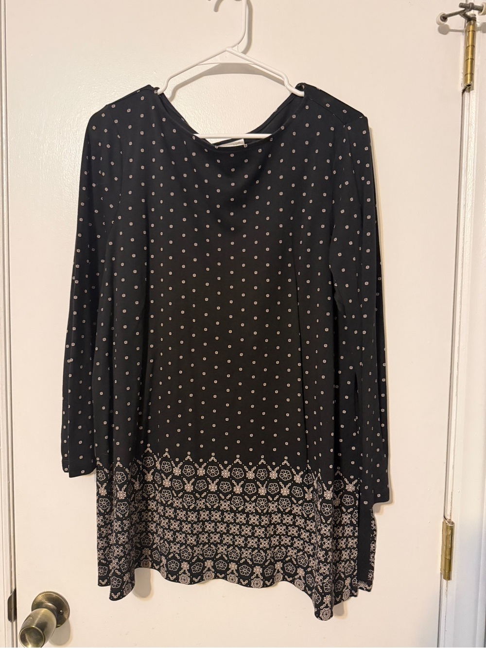 J. Jill Black Polka Dot Long-Sleeve Swing Top with Printed Hem